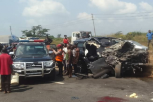 نجاة أنطوني جوشوا من حادث مروع في نيجيريا ووفاة مدربيه