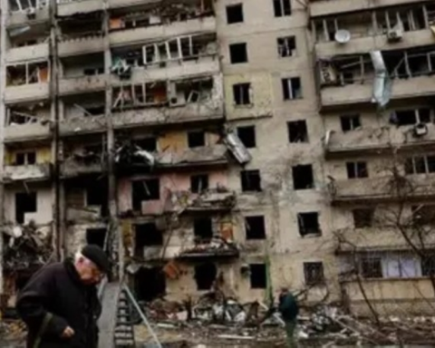 روسيا تتهم أوكرانيا بقتل 24 شخصاً في هجوم مسيرات على خيرسون