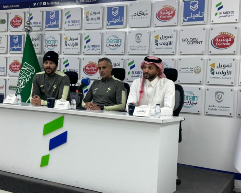 قوميز: مواجهة الشباب صعبة وألغواسيل مدرب كبير وتكتيكي