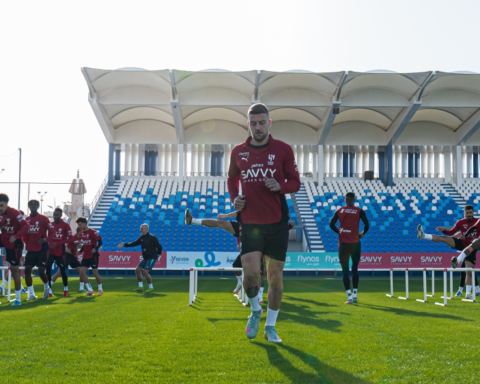 الهلال يفاوض مدافع إنتر ميلان أتشيربي: تفاصيل الصفقة