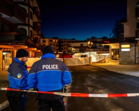 حريق سويسرا: مقتل 40 شخصاً في منتجع كرانس مونتانا ليلة رأس السنة