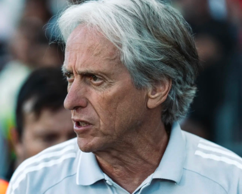 غضب مدرب النصر بعد هدف إيفان توني في الكلاسيكو ضد الأهلي