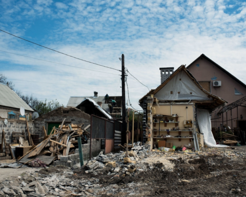 أوكرانيا تأمر بإجلاء 3 آلاف طفل من زابوريجيا ودنيبروبتروفسك