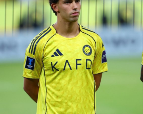 اشتباك جواو فيليكس مع مدير الأهلي وتصرف رونالدو المثير