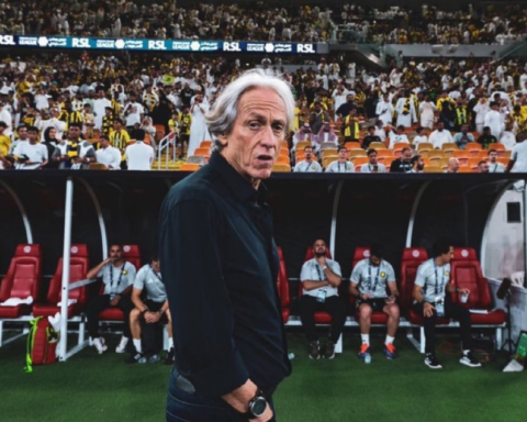 جيسوس يوضح أسباب خسارة النصر من الأهلي وتبديل الغنام