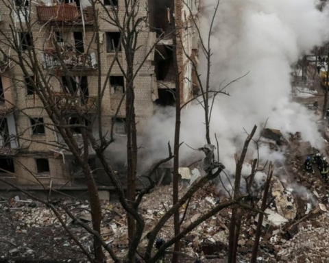 قصف روسي على خاركيف يوقع 19 مصاباً ودماراً واسعاً