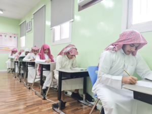 اختبارات الفصل الأول: 40 درجة تحسم النتائج وعقوبات للجوال