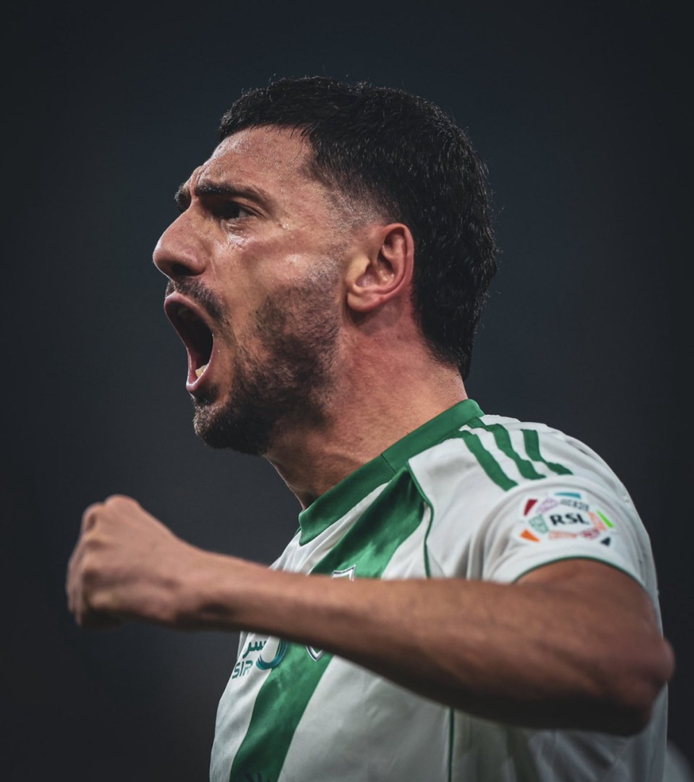 ديميرال يكشف سبب احتفاله أمام النصر في الكلاسيكو