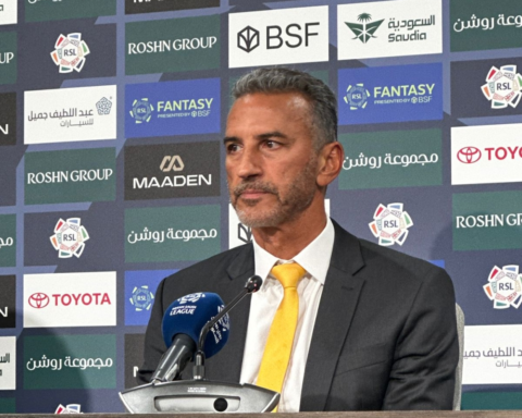 شاموسكا يعلق على خسارة التعاون أمام الاتحاد في دوري روشن