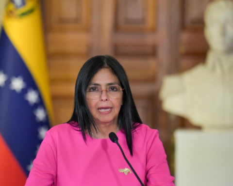 ديلسي رودريغيز رئيسة مؤقتة لفنزويلا بعد اعتقال مادورو
