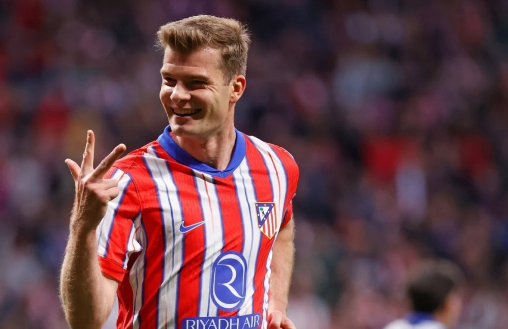 ألكسندر سورلوث: مهاجم أتلتيكو مدريد على رادار الهلال