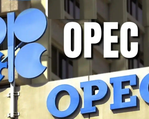 أوبك+ تبقي خفض إنتاج النفط في 2026 رغم أحداث فنزويلا