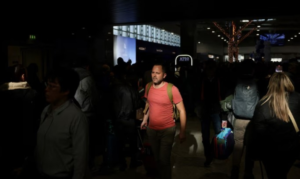 إغلاق المجال الجوي اليوناني: توقف الرحلات بسبب عطل الاتصالات