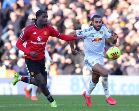 تعادل مانشستر يونايتد وليدز 1-1 في الدوري الإنجليزي