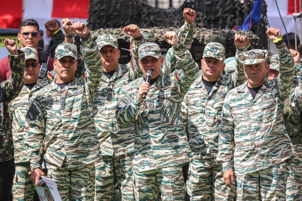 الجيش الفنزويلي يعترف بديلسي رودريغيز رئيسة مؤقتة للبلاد