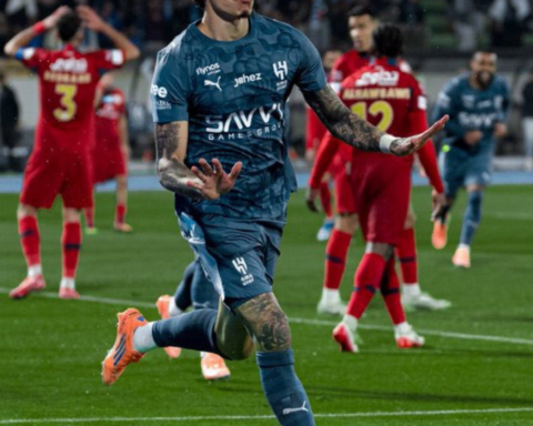 نونيز يوضح سبب تغيير مركزه مع الهلال بعد الفوز على ضمك