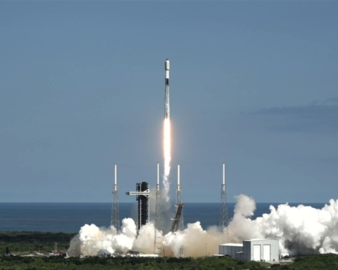 SpaceX launches 29 Starlink satellites in its first mission of 2026