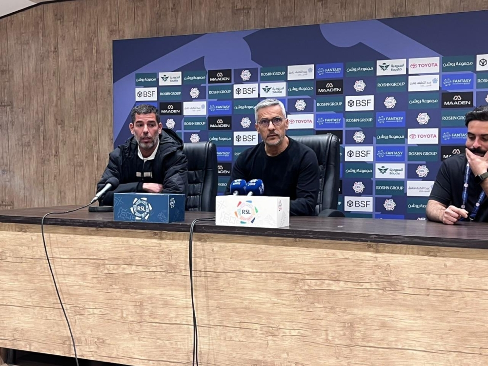 مدرب ضمك يكشف سبب الخسارة أمام الهلال: احترمناهم كثيراً