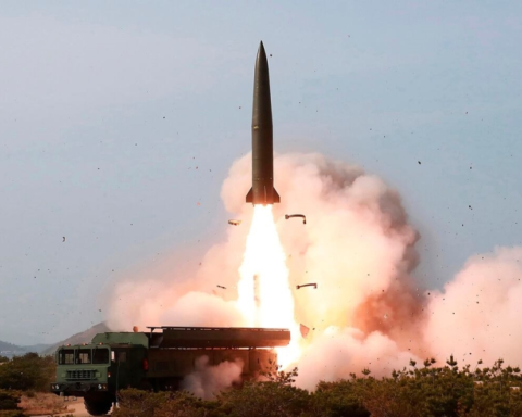 كوريا الشمالية تطلق صواريخ باليستية رداً على اعتقال مادورو