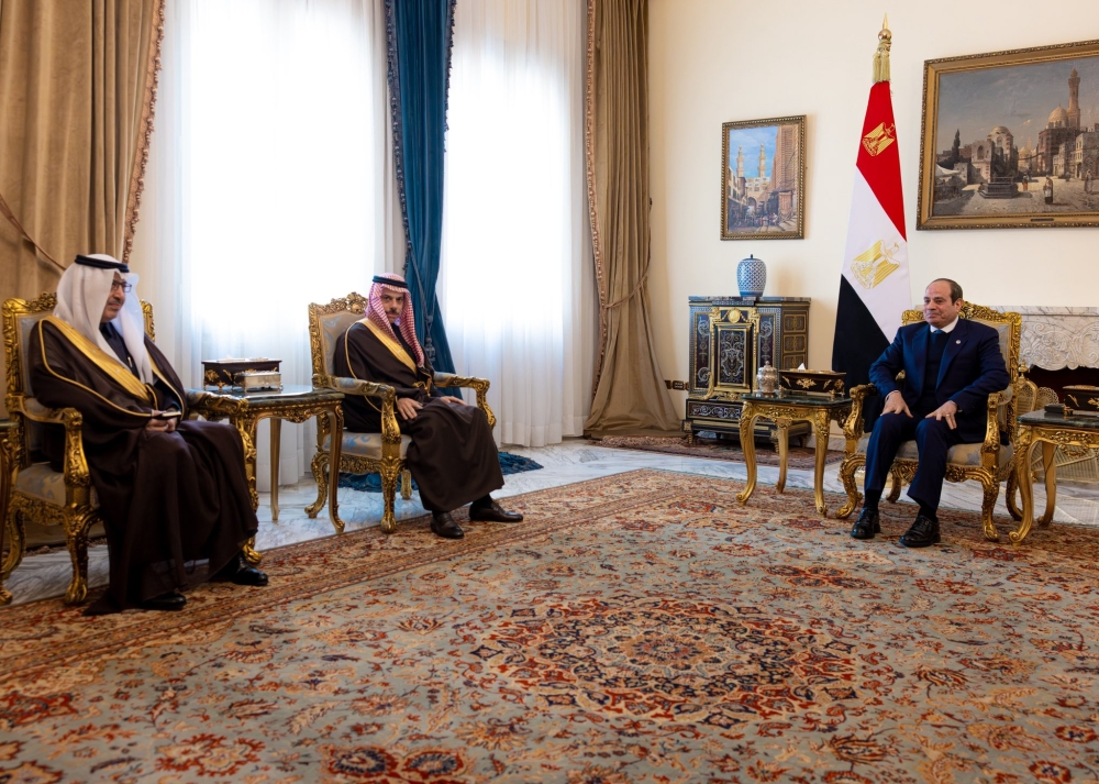 Sisi receives Saudi Foreign Minister in Cairo to discuss regional issues