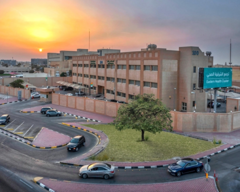 عقود التجمعات الصحية: تفاصيل الرواتب ومزايا الانتقال