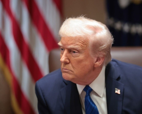 بيترو يتحدى ترامب: سأحمل السلاح مجدداً بعد اعتقال مادورو