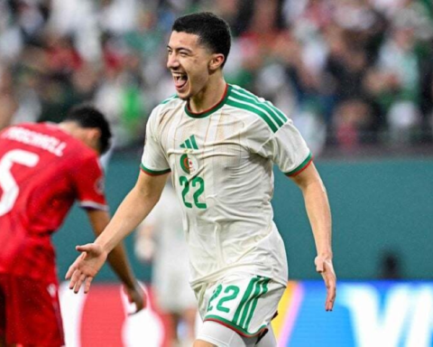 إبراهيم مازة: مستقبل الكرة الجزائرية وأمل الخضر الجديد