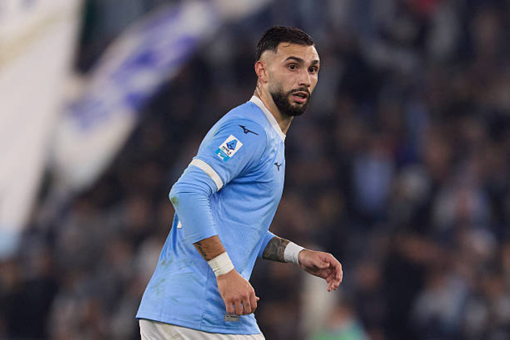 وست هام يضم تاتي كاستيانوس من لاتسيو لتعزيز الهجوم