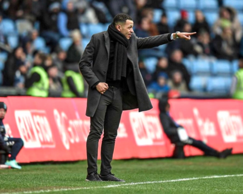 ليام روسينيور يقترب من تدريب تشلسي خلفاً لماريسكا