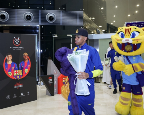 برشلونة يصل جدة للسوبر الإسباني: المواعيد وتفاصيل البطولة