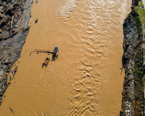 سيول إندونيسيا: 14 قتيلاً ودمار في سولاويسي الشمالية