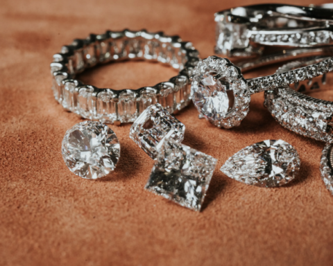 سرقة مجوهرات بقيمة مليون يورو من المصمم كريس إير في فرنسا