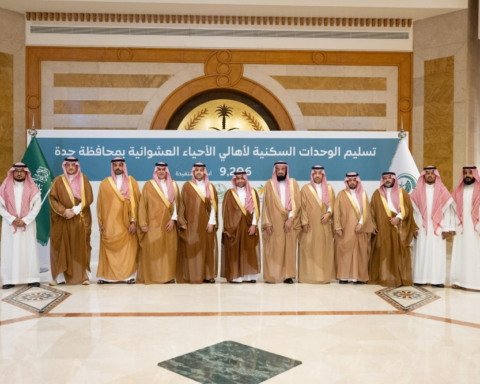 تسليم وحدات سكنية لـ 9 آلاف أسرة من عشوائيات جدة