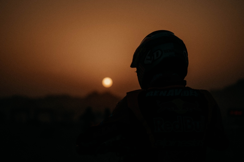 نتائج المرحلة 4 رالي داكار 2026: لاتيغان يتصدر السيارات