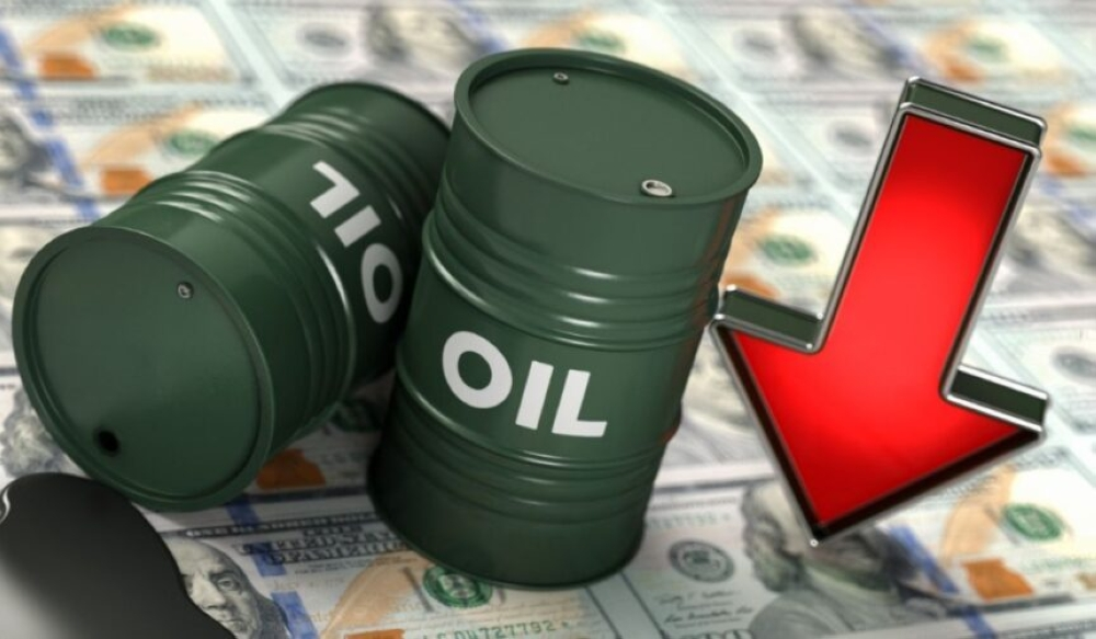 Oil prices fall below $60, Brent crude continues to decline