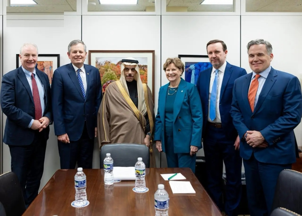 The Foreign Minister discusses strengthening relations with Rubio and Shaheen in Washington