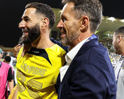 بلانيس يؤكد تجديد عقد بنزيما وينفي خلافات الاتحاد