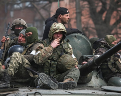 روسيا ترفض نشر قوات حفظ سلام وتصف أوروبا بـ محور الحرب