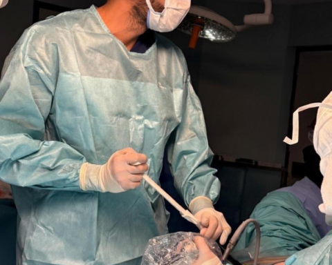 استئصال ورم رحمي ضخم بتقنية الجرح المخفي في الرياض