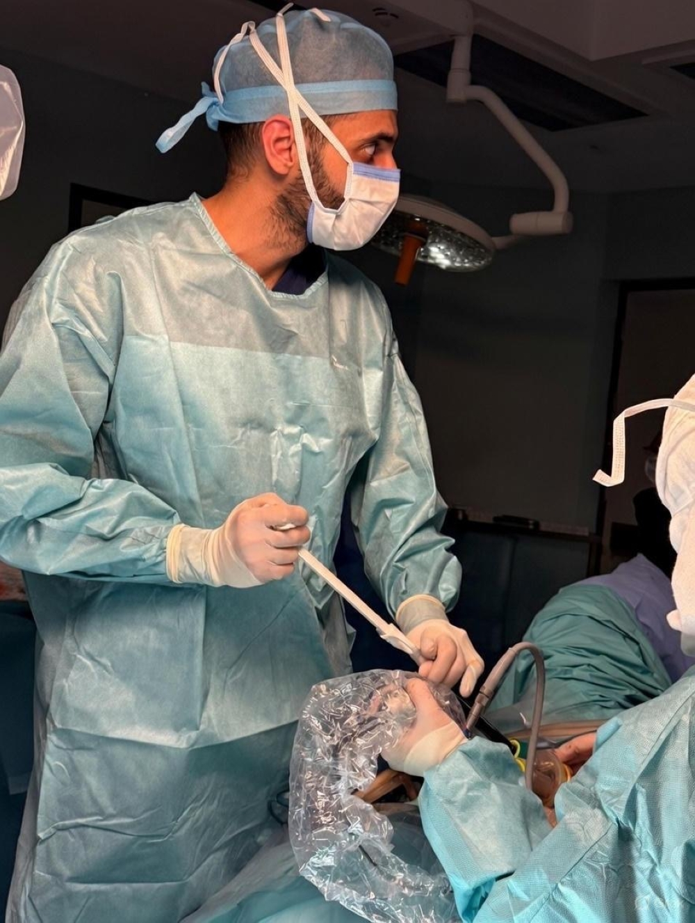 استئصال ورم رحمي ضخم بتقنية الجرح المخفي في الرياض