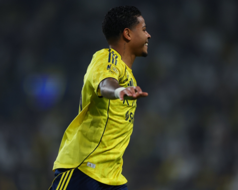 غضب ويسلي وخسارة النصر أمام القادسية: تفاصيل الأزمة