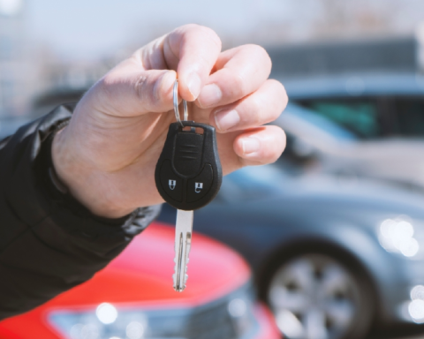 لائحة تأجير السيارات الخاصة: السماح للأفراد بالتأجير عبر التطبيقات