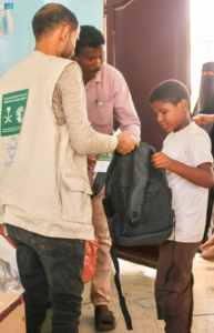 King Salman Center provides aid to Yemen: Educational support in Lahj and medical aid in Taiz