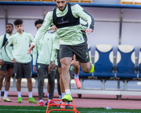 الفتح يواجه نيوم: طموح الفوز الرابع في دوري روشن