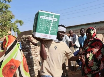 مركز الملك سلمان يوزع كسوة الشتاء في إدلب ضمن مشروع كنف