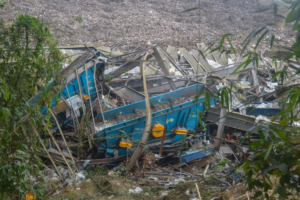 Philippines: Race to rescue victims of Cebu landfill collapse