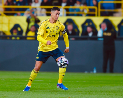 ترتيب هدافي دوري روشن 2024: رونالدو يتصدر بعد الجولة 14