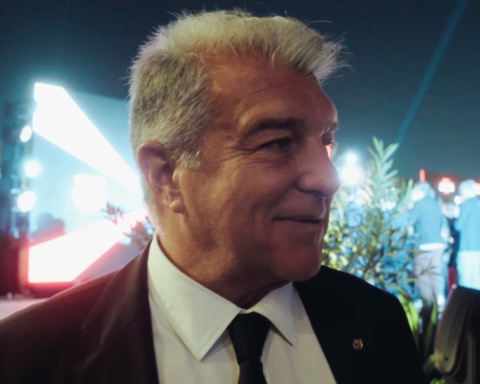 لابورتا يشيد بالسعودية ويدعم مونديال 2034 قبل نهائي السوبر