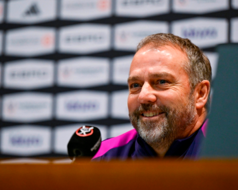 فليك يتحدى ريال مدريد: هدفنا لقب السوبر الإسباني في جدة