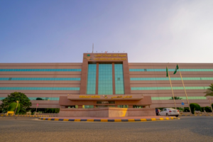 150 جراحة عمود فقري بالمنظار بمدينة الملك عبدالله الطبية بمكة